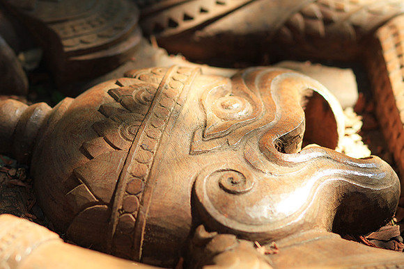 Wood carving - Laos