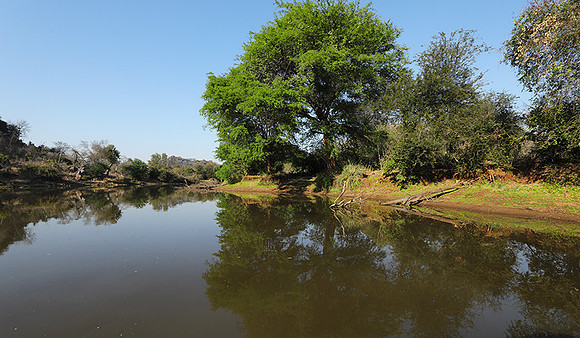 Dam lake Malilangwe