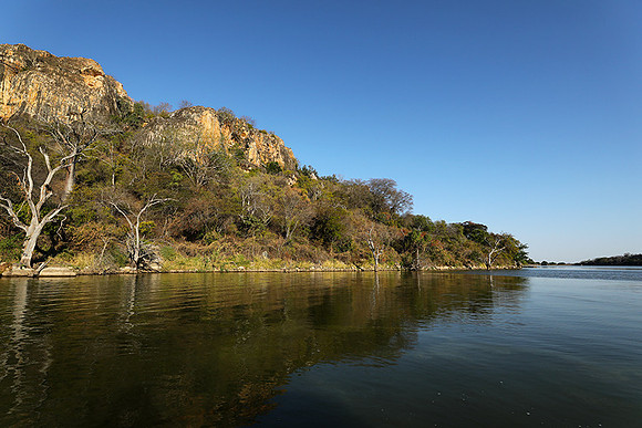 Dam lake Malilangwe