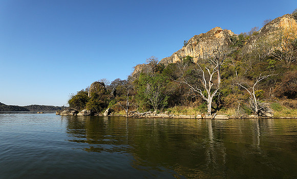 Dam lake Malilangwe