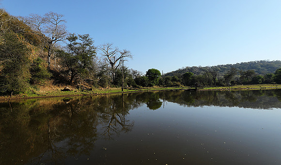 Dam lake Malilangwe