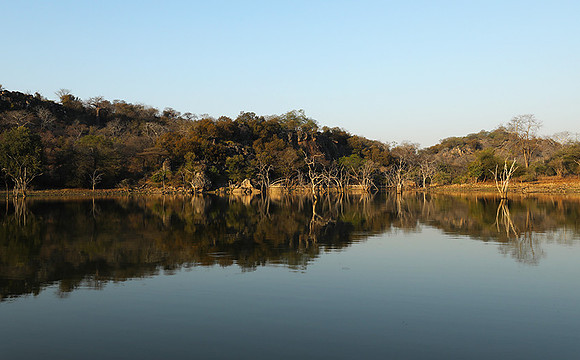 Dam lake Malilangwe
