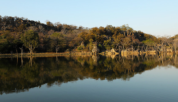 Dam lake Malilangwe