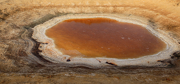 Salt well