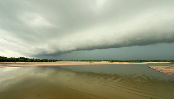 Storm rolling in (arrivée de l'orage)
