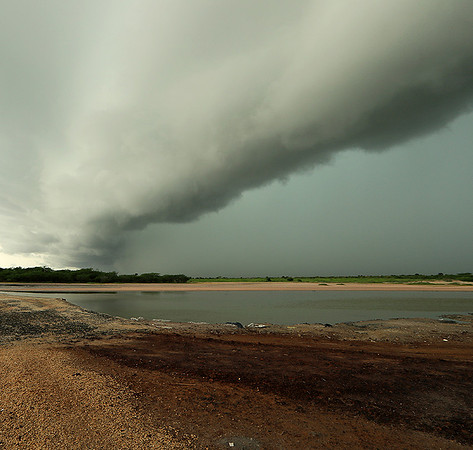 Storm rolling in (arrivée de l'orage)