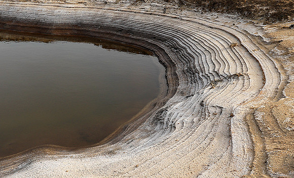 Salt well
