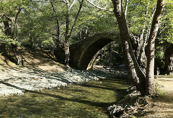 Medieval bridge near Pafos : Roudia bridge