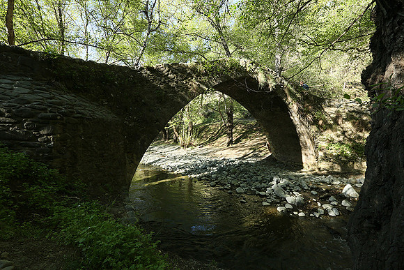 Medieval bridge near Pafos : Roudia bridge