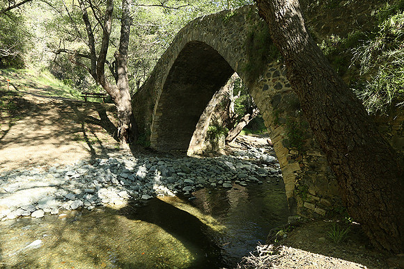 Medieval bridge near Pafos : Roudia bridge