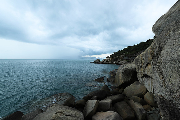 Incoming storm Ninh Van Bay