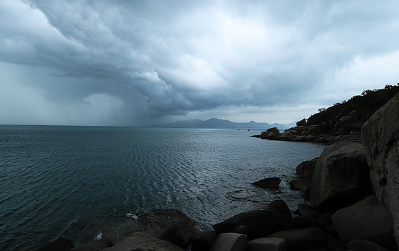 Incoming storm at Ninh Van Bay