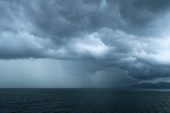 Incoming storm at Ninh Van Bay