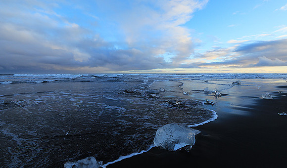 Sunset - Jokulsarlon glacial lagoon