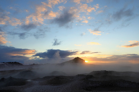 Sunrise - geothermal flied Mt Namafjall