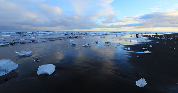 Sunset - Jokulsarlon glacial lagoon