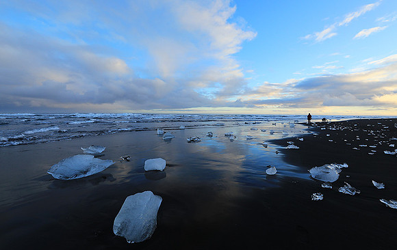 Sunset - Jokulsarlon glacial lagoon