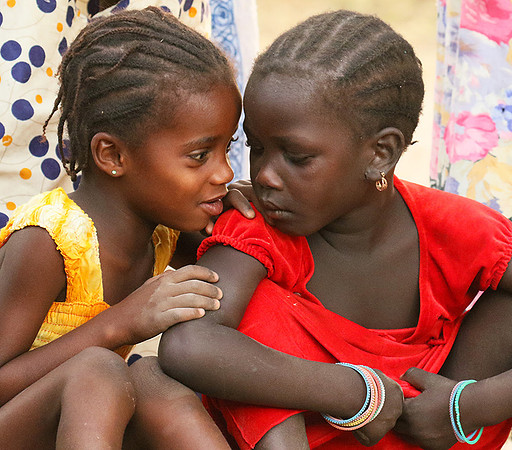At Ndianda, village in the bush (dans un village de brousse)