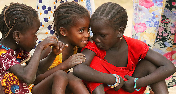 At Ndianda, village in the bush (dans un village de brousse)