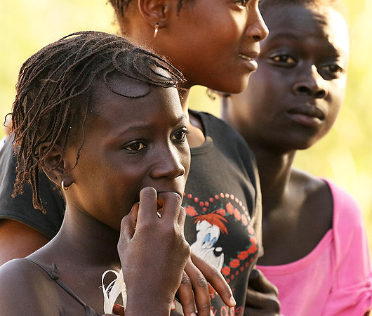 At Ndianda, village in the bush (dans un village de brousse)