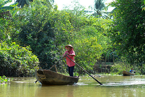 Vietnam - life on water