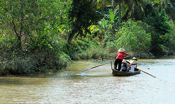 Vietnam - life on water