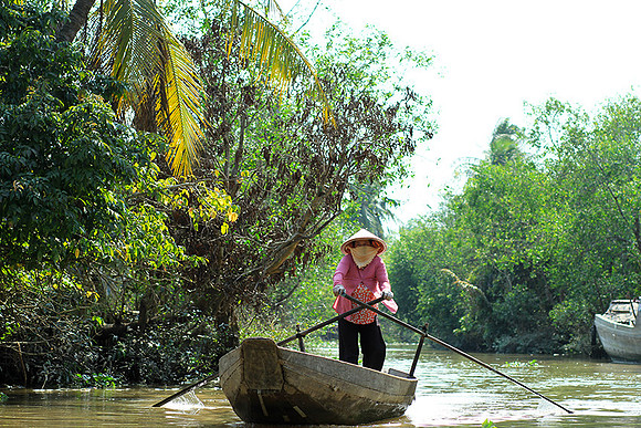 Vietnam - life on water