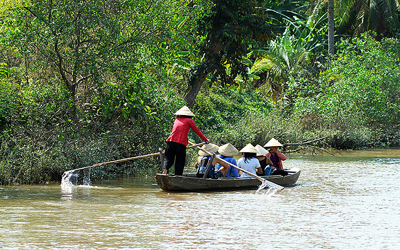 Vietnam - life on water