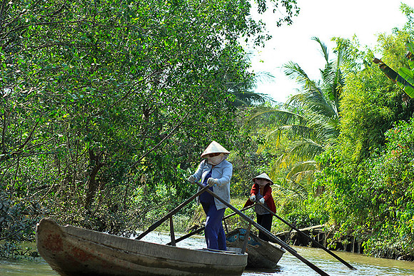 Vietnam - life on water