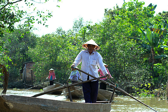 Vietnam - life on water