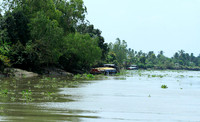 Vietnam - life on a channel