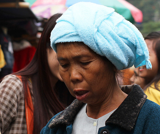 Kengtung - portrait at a street market