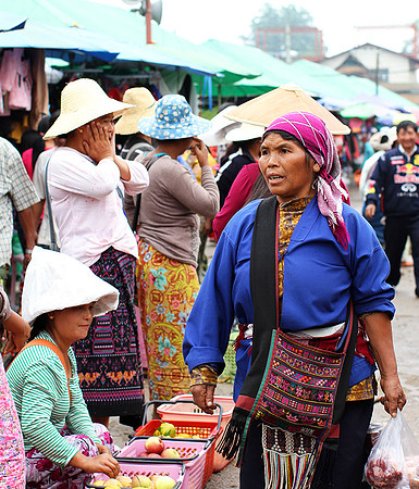 Street market - Kengtung