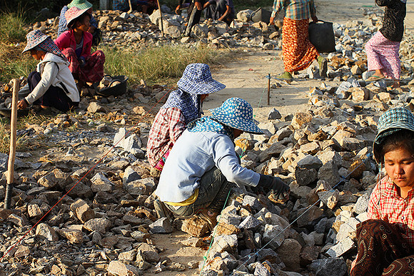 Building a road - Near Kengtung