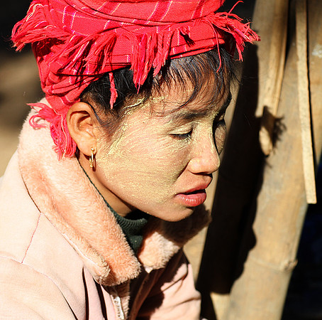 Lake Inle  - portrait at a street market