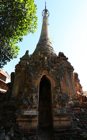 Inn Dein stupa forest - Inle lake