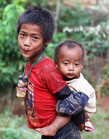 Portraits in the mountains near kengtung
