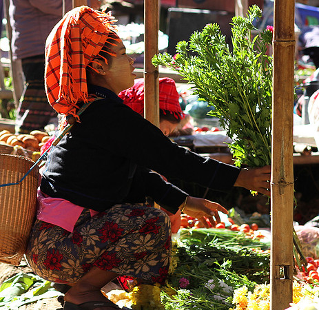 Outdoor market near laker Inle