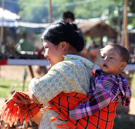 Outdoor market near laker Inle