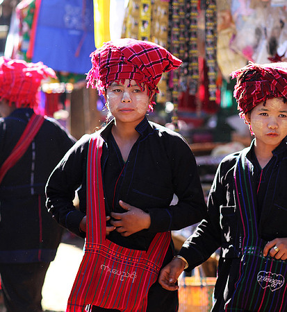 Outdoor market near laker Inle