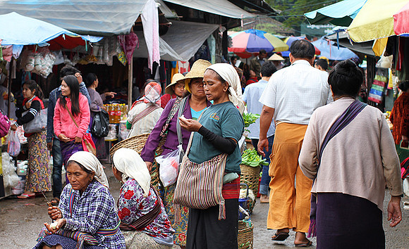 Street market - Kengtung