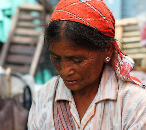 Kengtung - portrait at a street market