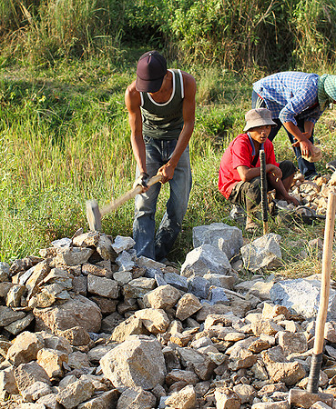 Building a road - Near Kengtung