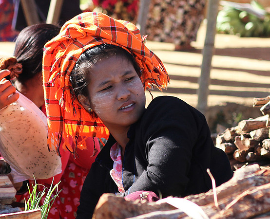 Lake Inle  - portrait at a street market
