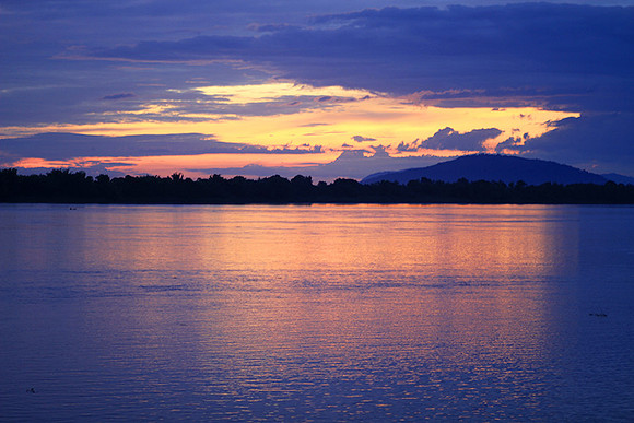 Sunrise over the Mekung river