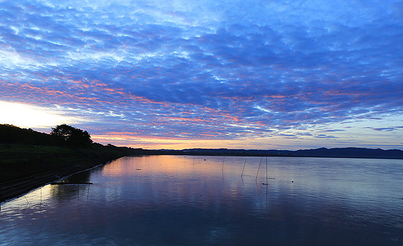 Sunrise over the Mekung river