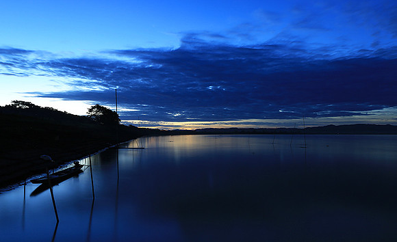 Sunrise over the Mekung river