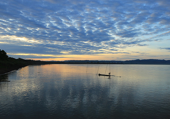 Sunrise over the Mekung river