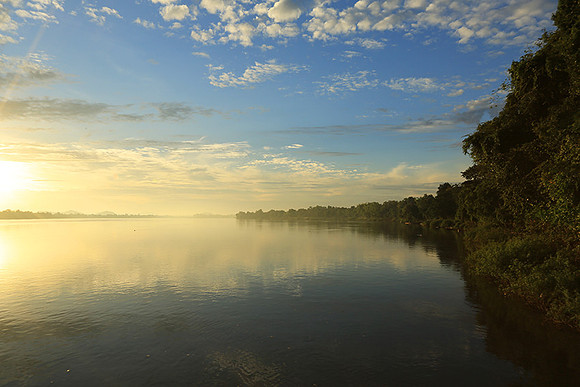 Sunrise over the Mekung river