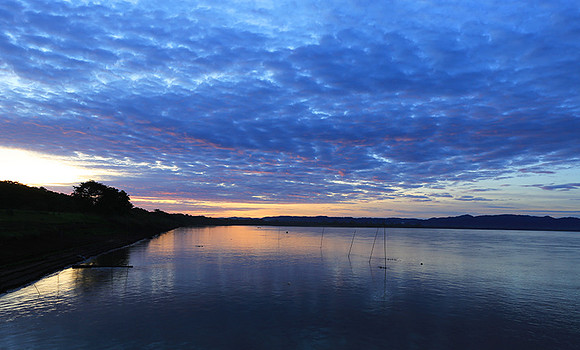 Sunrise over the Mekung river